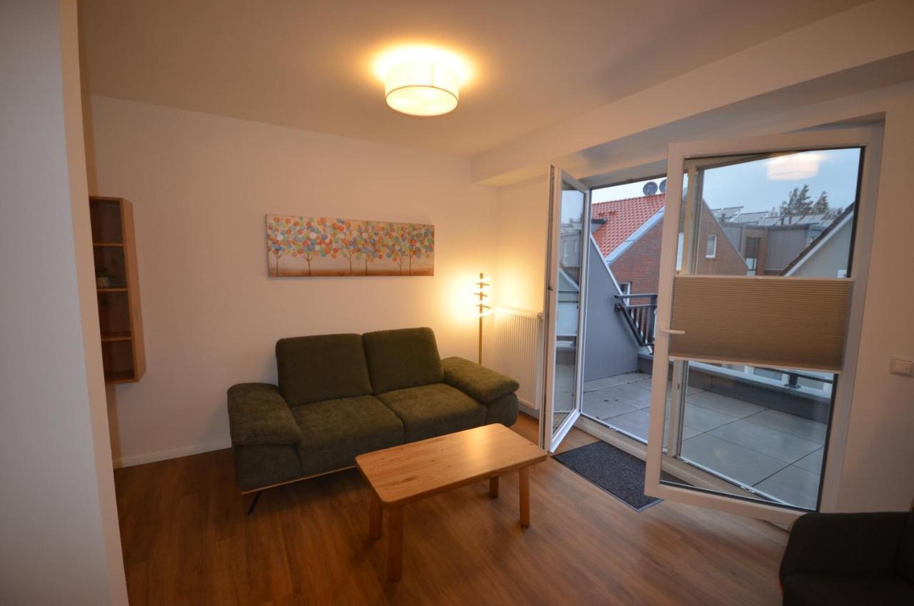 Alte Uhrmacherei - Wohnen Auf Zeit Aurich Exterior foto